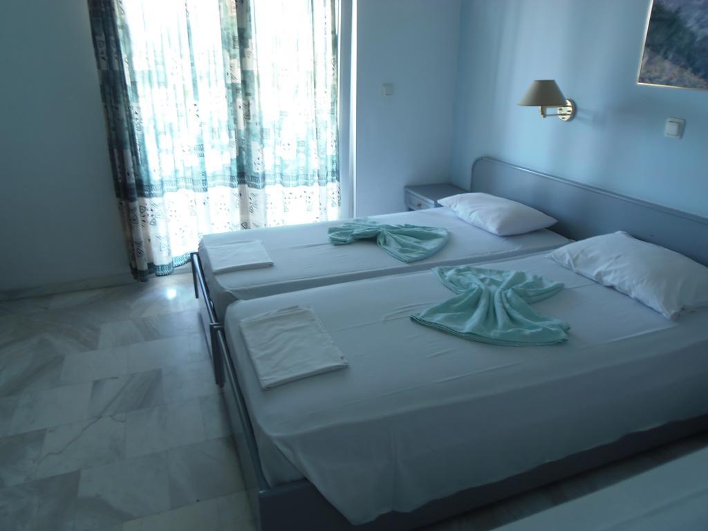 Great Alexander Hotel بلاكا ليتوشورو الغرفة الصورة