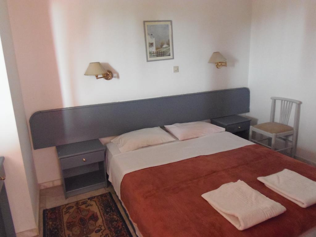 Great Alexander Hotel بلاكا ليتوشورو الغرفة الصورة
