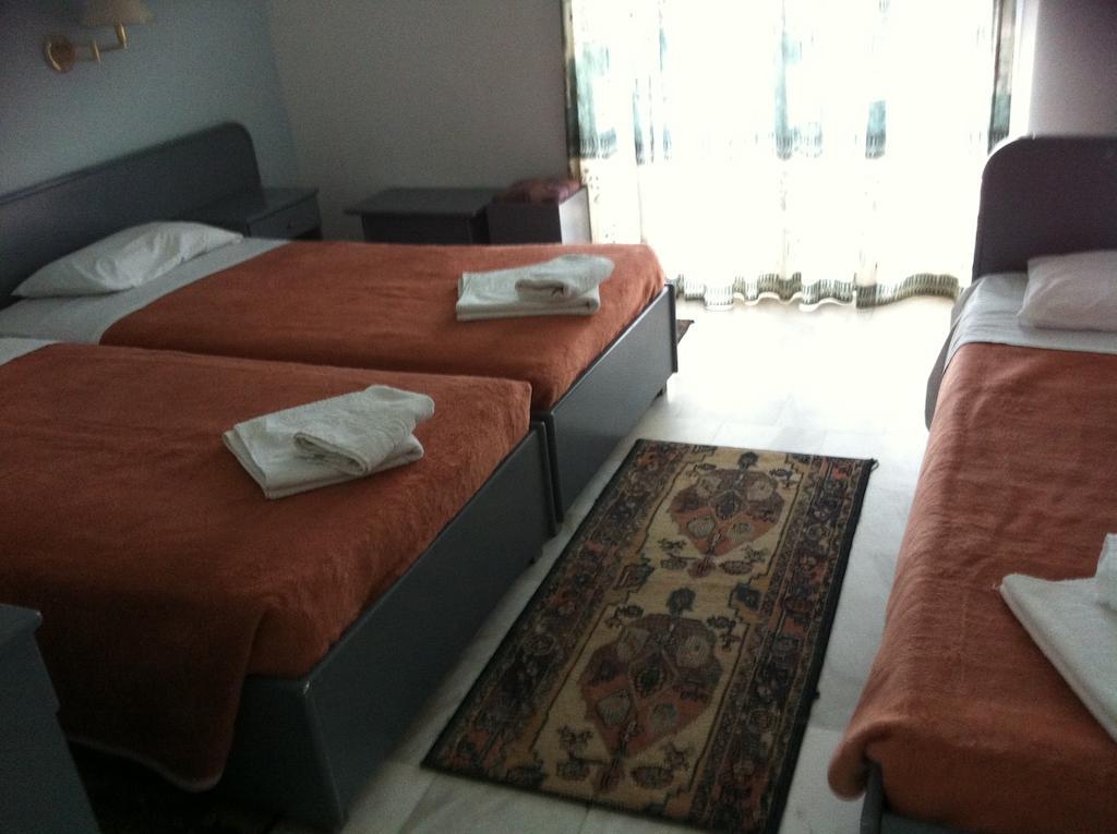Great Alexander Hotel بلاكا ليتوشورو الغرفة الصورة